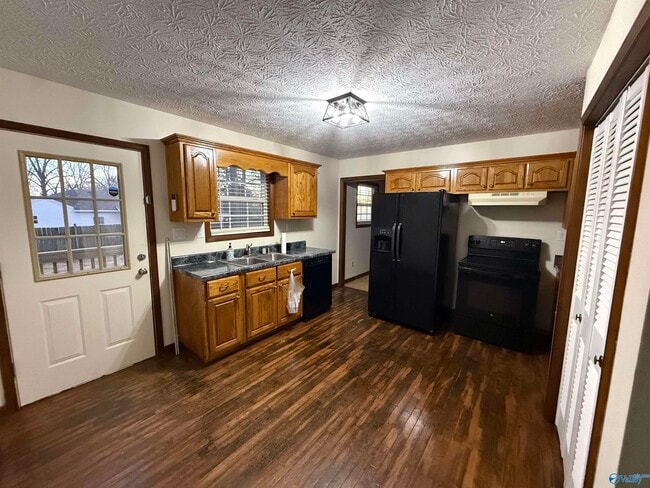 Photo - 412 Pearl St SW