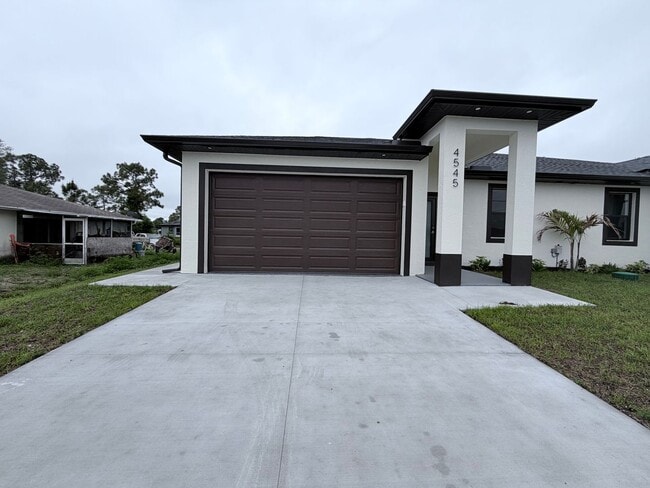 Building Photo - 4545-4547 28th St SW