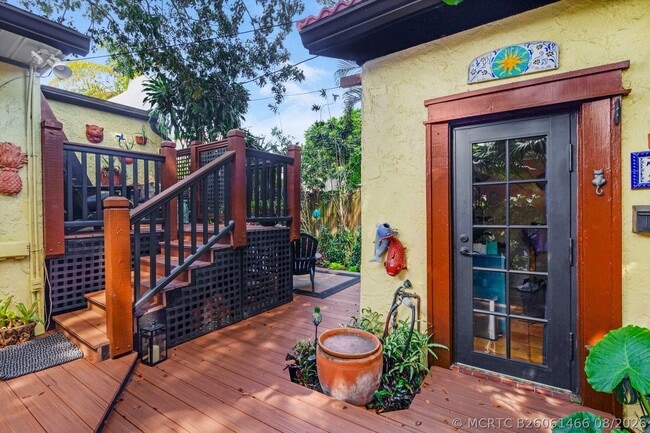 Photo - 728 Palm St