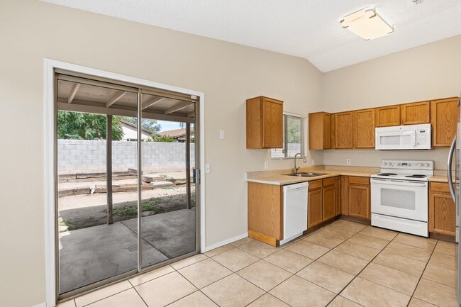 Photo - 6098 S Place Du Lis