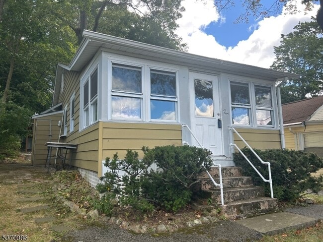 Photo - 19 Windemere Ave