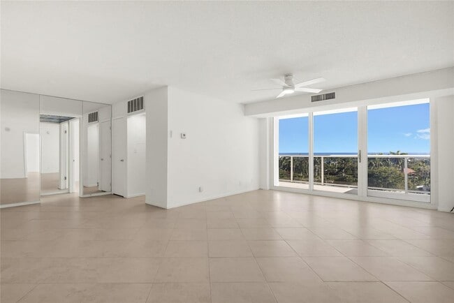 Photo - 2715 N Ocean Blvd Unidad 7D