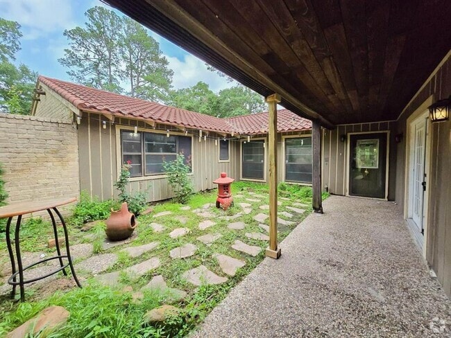 Building Photo - 215 W North Hill Dr Rental