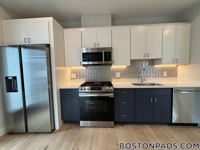 Photo - 157 Everett St Unit 203