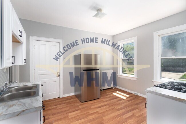 Photo - 2800 N Holton St