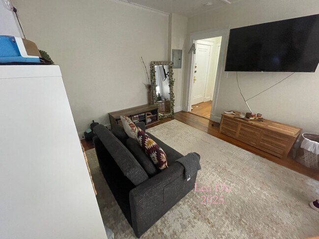 Photo - NO BROKER FEE! Available 9/1 Studio W/Alco...