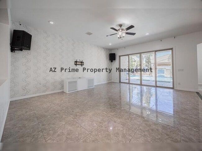 Photo - 224 E Mead Dr