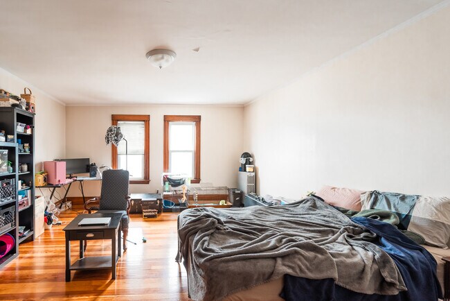 Photo - 23 Wisconsin Ave Unit 2