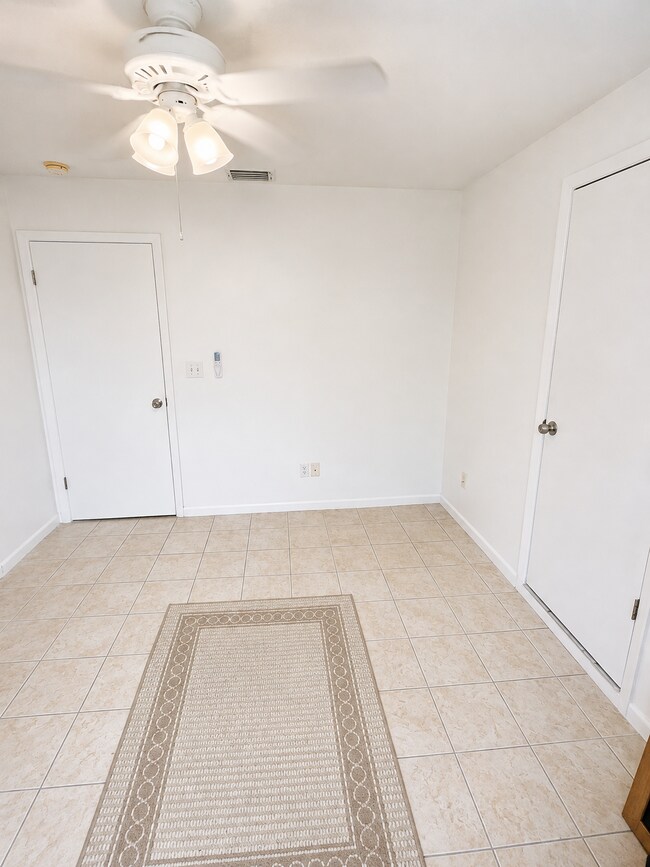 5009 20th St Unit 5009 20th St unit 2 (all utilities included)