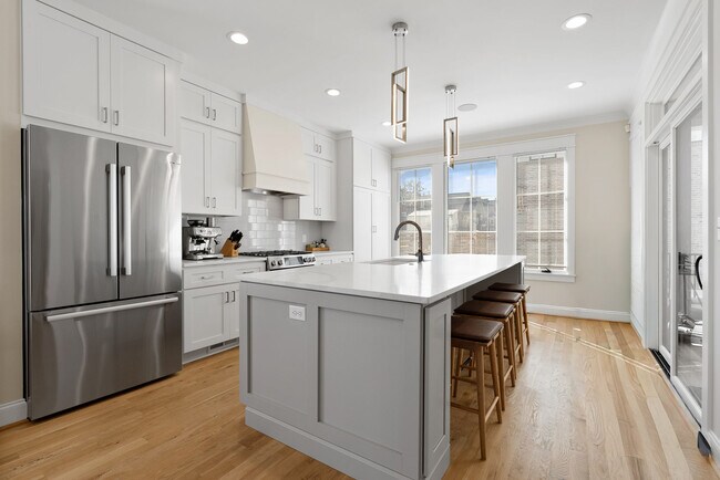 Photo - Bradshaw Commons