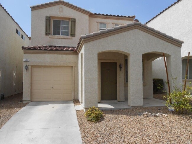 Building Photo - Spacious 2 Bedroom Home near Cactus and Ma...