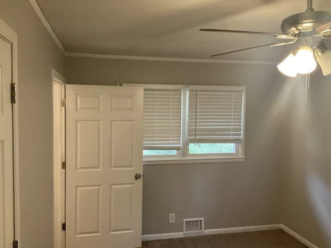 Photo - 1915 Timothy Dr SW