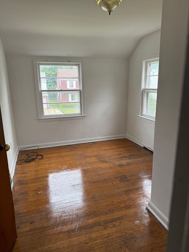 Photo - 21860 Roberts Ave