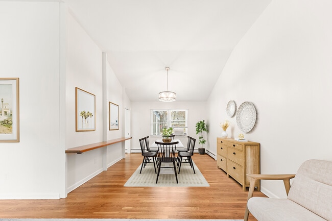 Photo - 10 Peaceful Ln