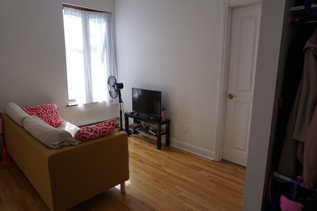 Photo - 3953 Rue De Bullion Unit 3953B