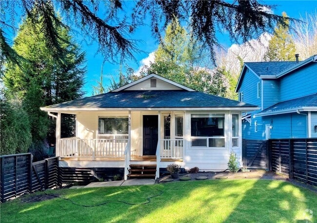 Building Photo - 2Bd/1Ba Kirkland Duplex Rental