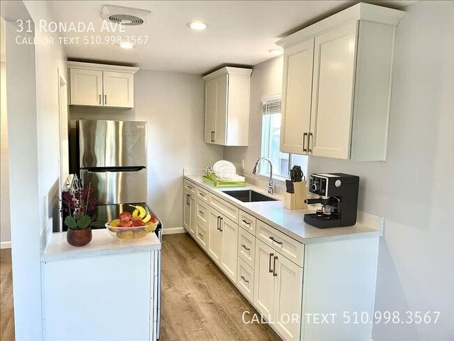 Building Photo - 31 Ronada Ave Rental