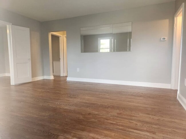Building Photo - 3303 Mary Ave Rental