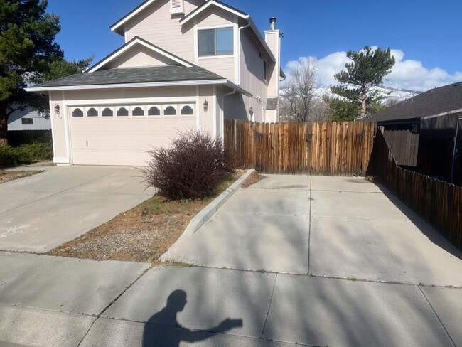 Photo - Spacious Sunridge home