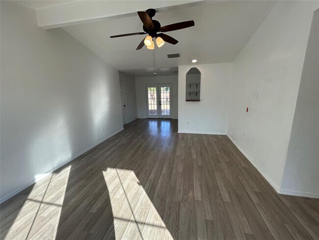 Photo - 12121 Sunderland Dr