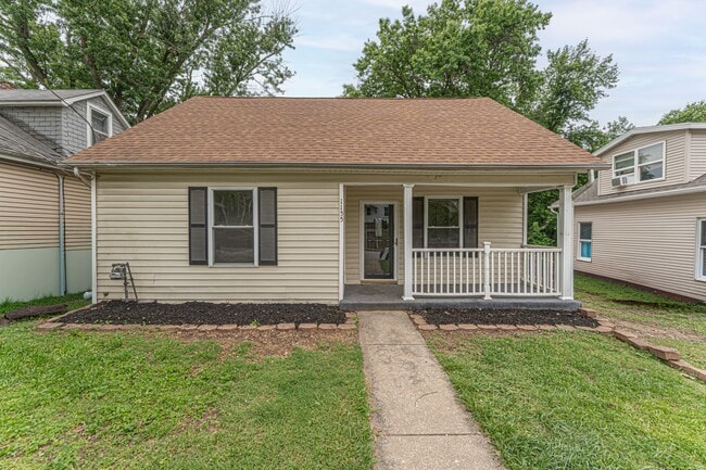 Photo - 1155 Hall St