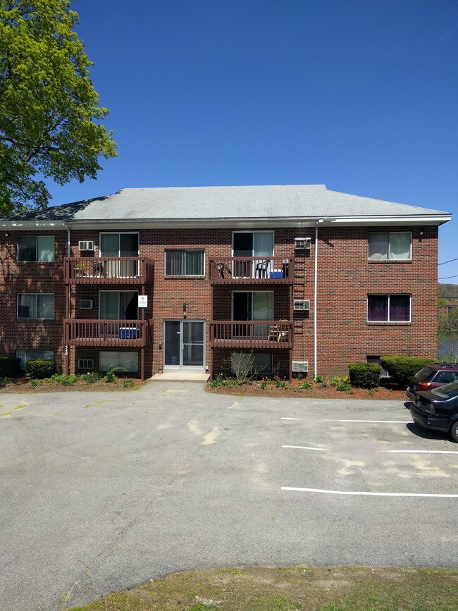 Photo - 540 E Merrimack St Unit 1
