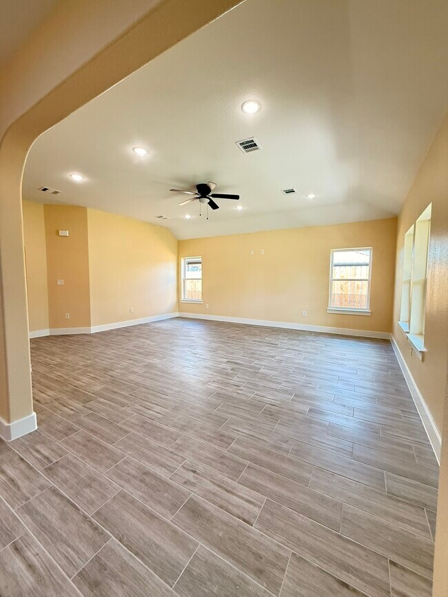 Photo - 14844 Coaltown Rd