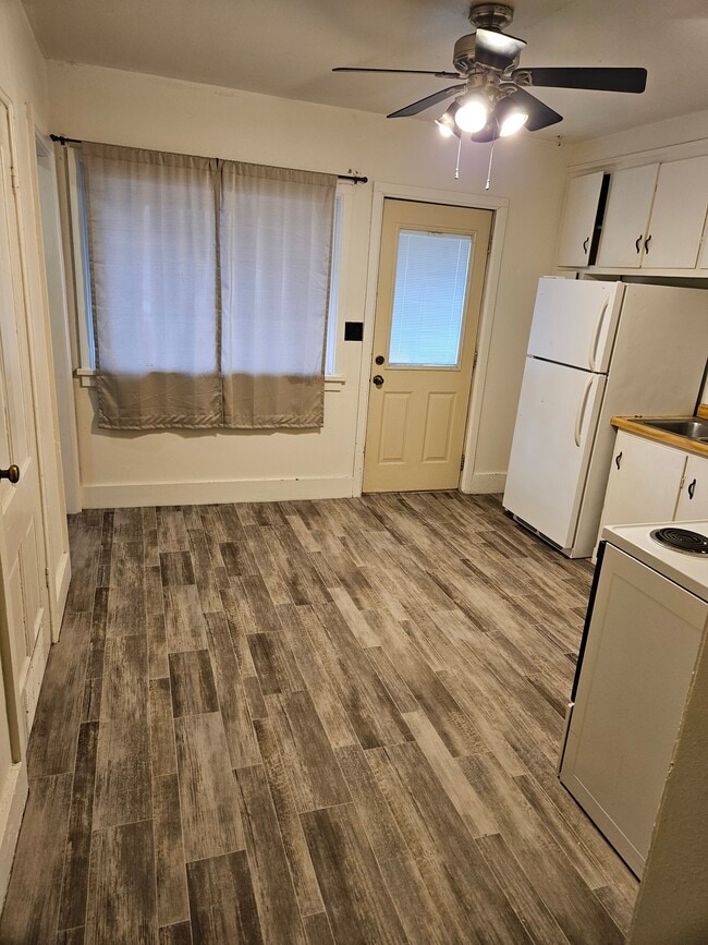 Photo - 1519 Avon St Unidad 1519