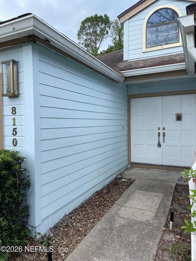 Photo - 8150 Loch Lomond Ln