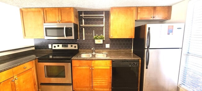 Photo - 1810 NW 23rd Blvd Unidad 134