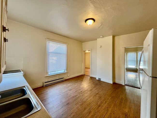 Photo - 323 Whiteriver Ave Unidad 3