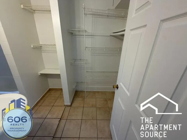 Photo - 1135 W Lunt Ave Unit 1135 West Lunt Avenue