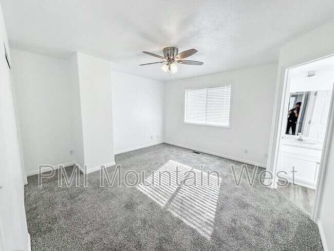 Photo - 36 Orchard Ln