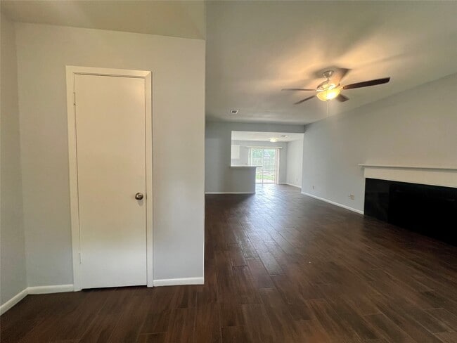 Photo - 9515 Barnhart Ln