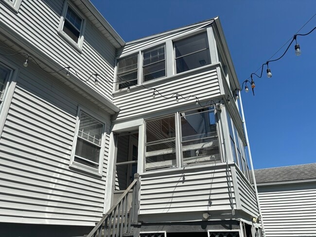 Building Photo - 50 Johnson St Unit 2ND FLOOR Rental