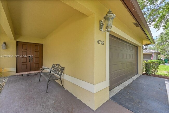 Photo - 4745 NW 99th Ln