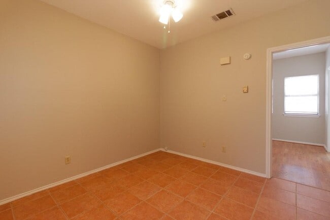 Photo - 706 W 22nd St Unidad 307