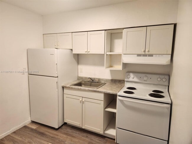 Photo - 2640 NW 2nd St Unidad 3