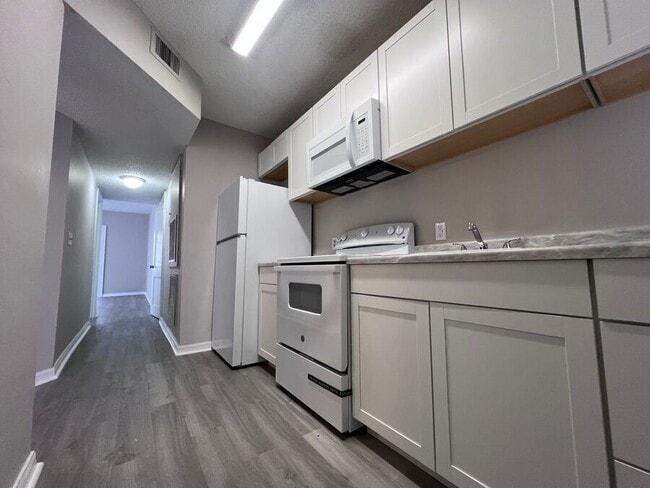 Photo - 163 Ave A SE Unit 1