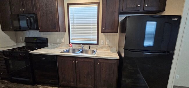 Building Photo - 179 Magnolia Pl Rental