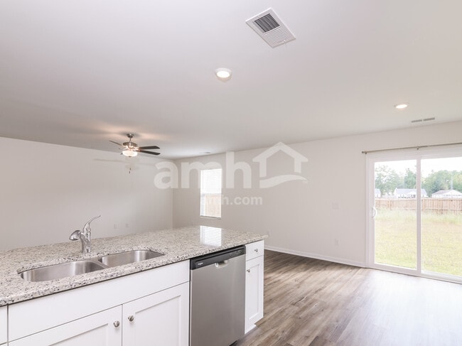Photo - 1414 John Swann St