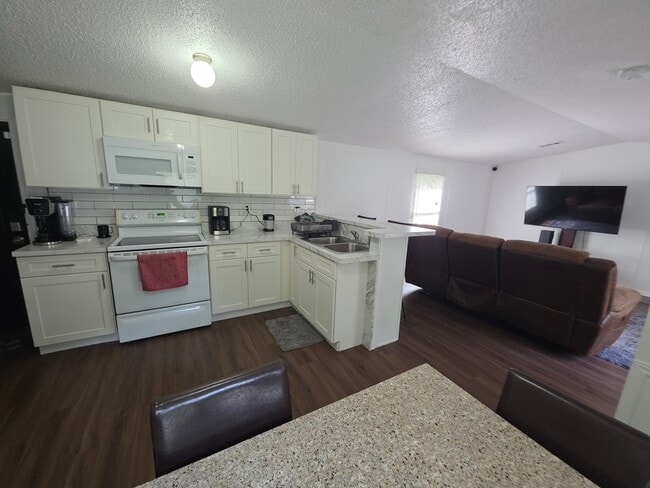 Photo - 2160 Milrose Dr