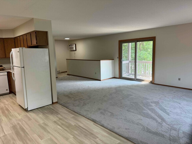 Building Photo - 1011 Boxelder Ave