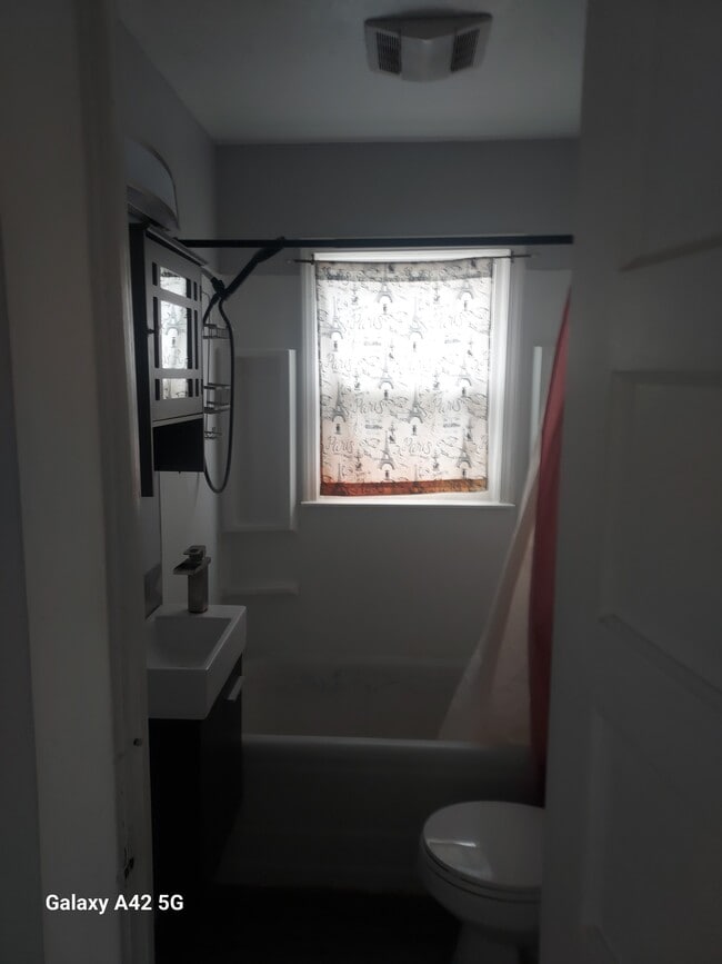 Photo - 735 W Bridger St