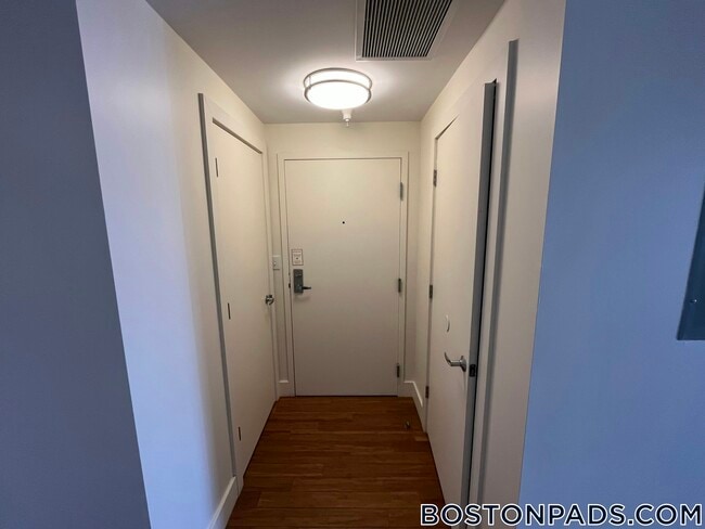 Photo - 8 Winter Pl Unit 905