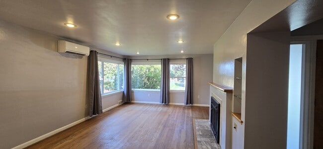 Photo - 10407 64th Ave S