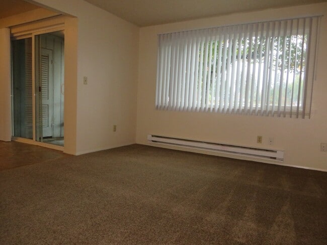 Photo - 11020 122nd St E Unit 2