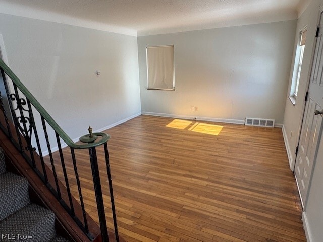 Photo - 455 E 200th St