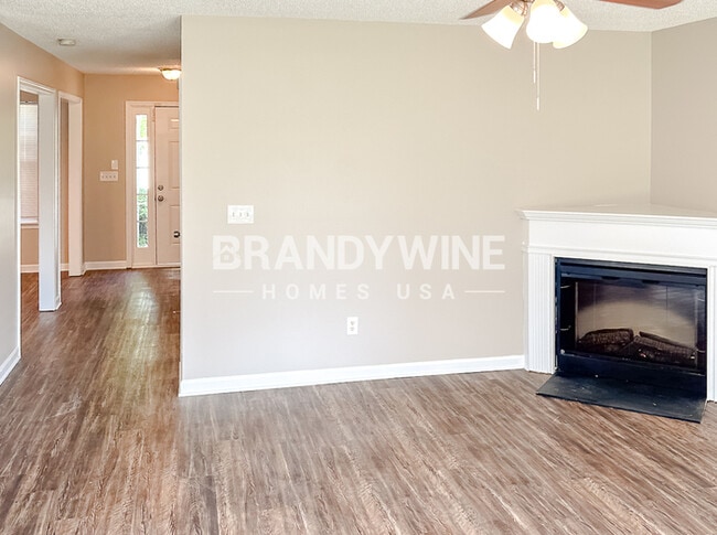 Photo - 6202 Hickory Ln Cir