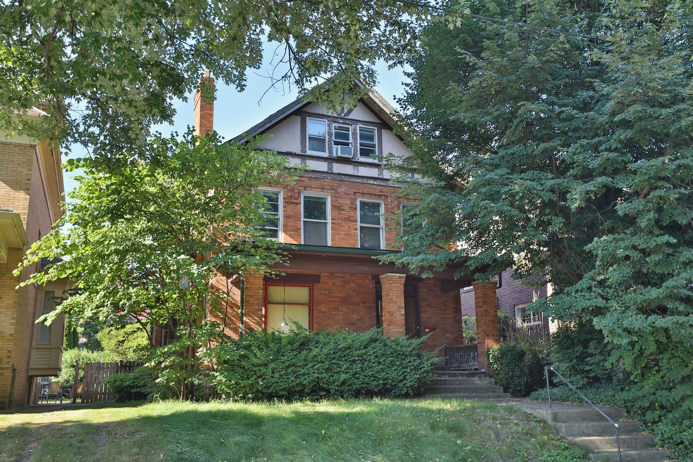 Photo - 49 E Oakland Ave